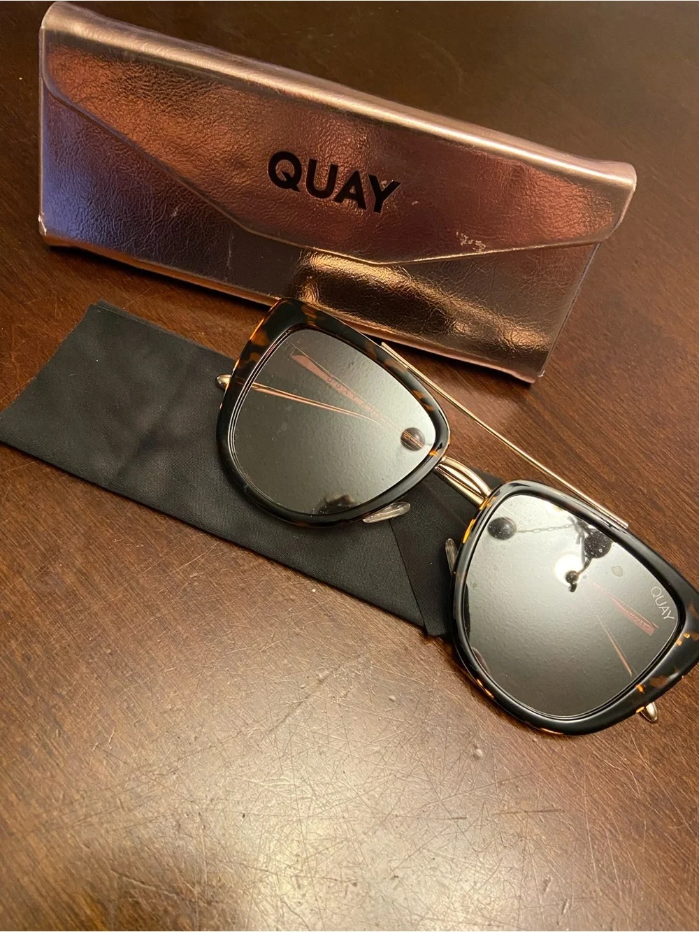 Quay Australia French Kiss Cat Eye Tortoise/Gold - Rare Style With Case
